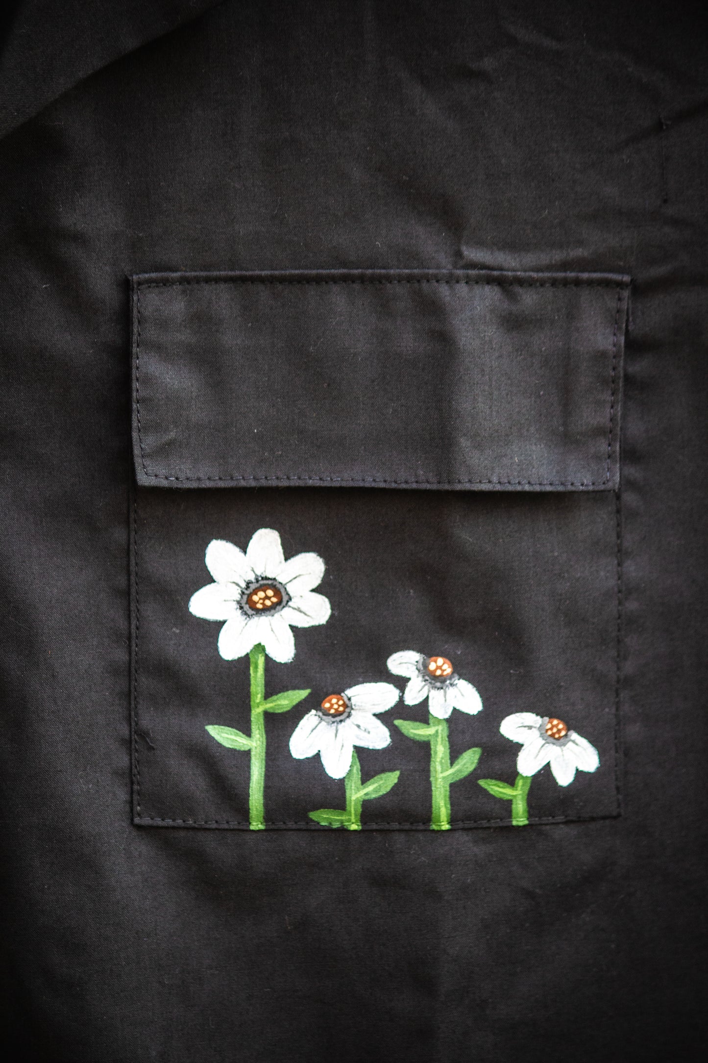 BLACK DAISY HAND PAINTED FLORAL